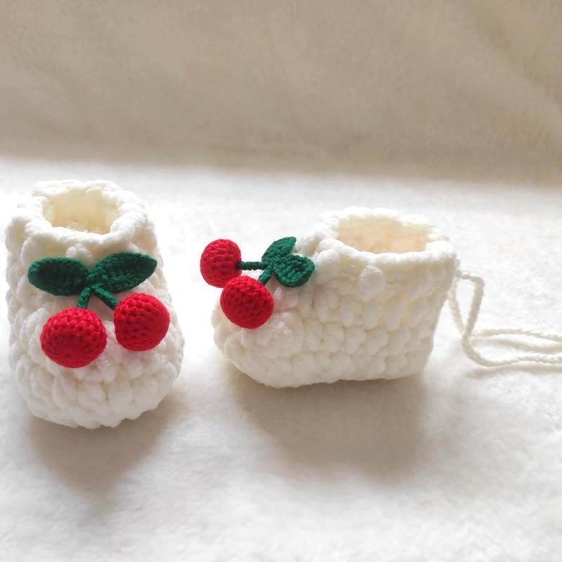 Handmade Custom Crochet Baby Sandals/baby flower booties/Soft and Cozy Shoes for Baby Girls in Multiple Colors/Organic cotton/Baby Girl Gift/Baby Boy/Girl Shower/Kids and Baby/0-12month